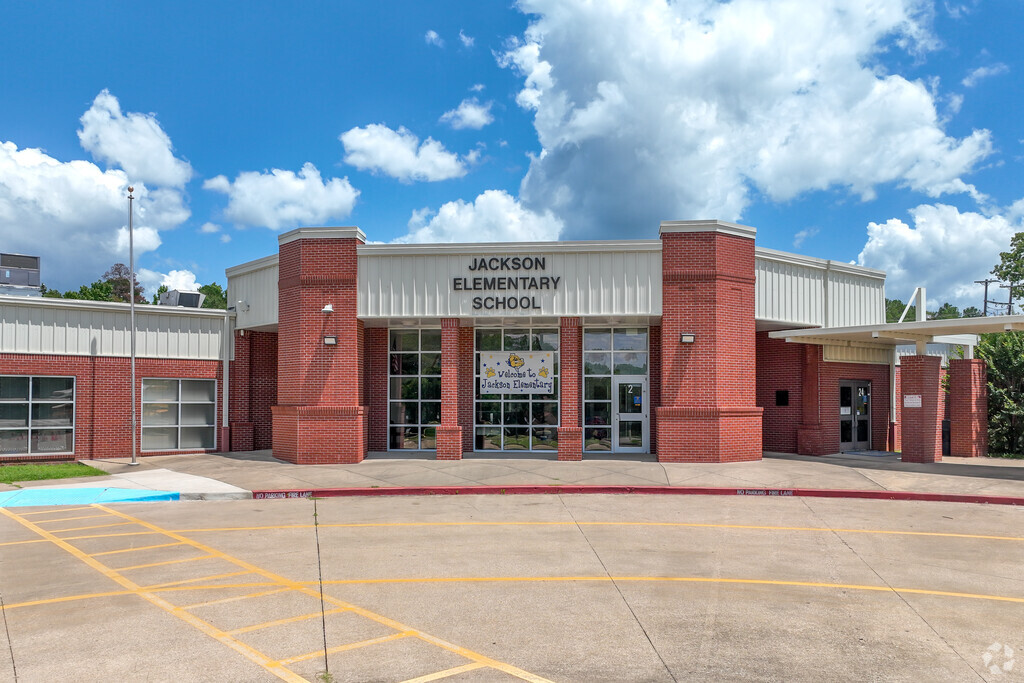 Jackson Elementary School signage at front of building
